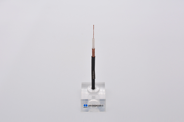 实芯聚乙烯绝缘聚氯乙烯护套射频电缆