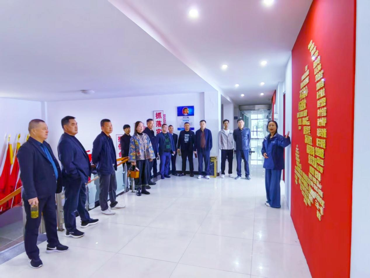 凝心聚力向未来       --华宇电缆集团组织开展销售精英团建活动纪实